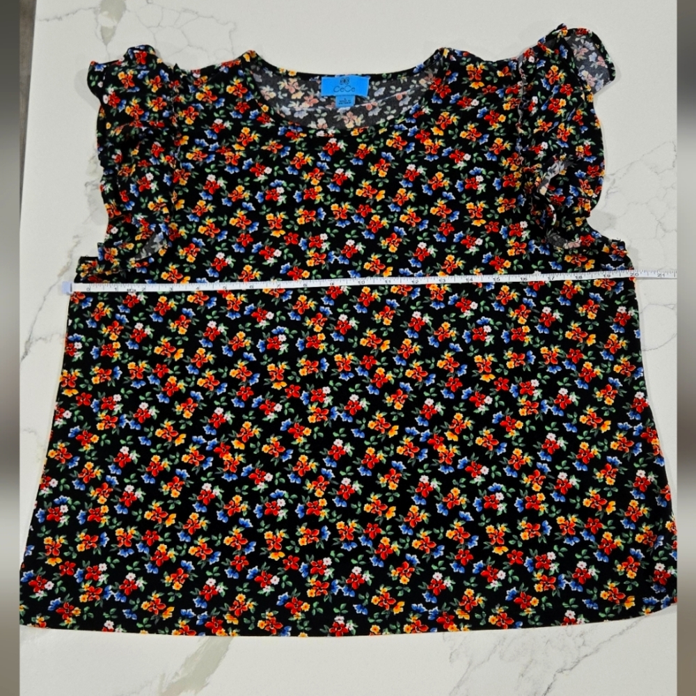 Cece Floral Ruffle Sleeve Top - Picture 2 of 5